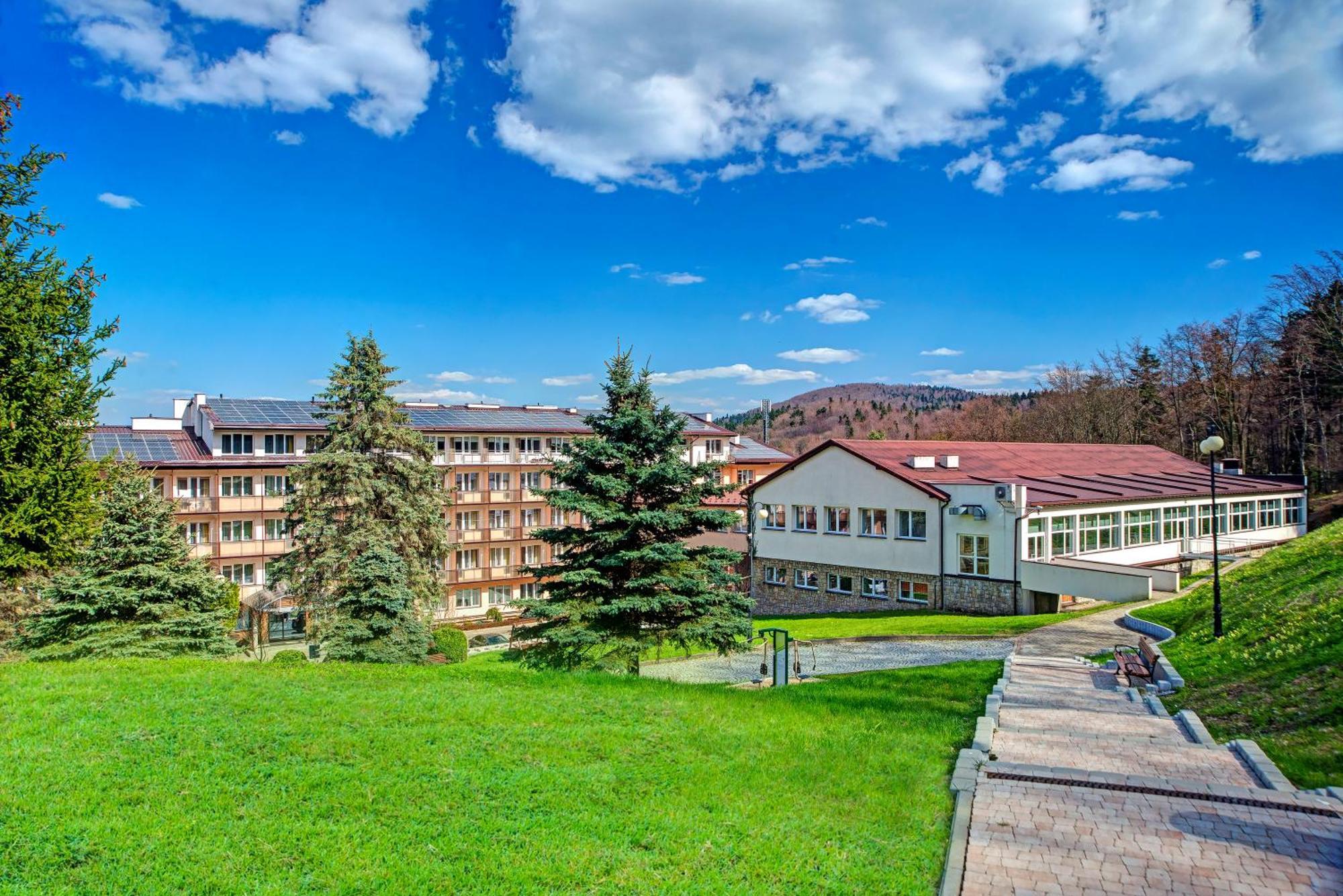 Kzzg W Polsce, Gornicze Sanatorium Zwiazkowe "Gornik" Hotel Iwonicz-Zdroj Exterior photo